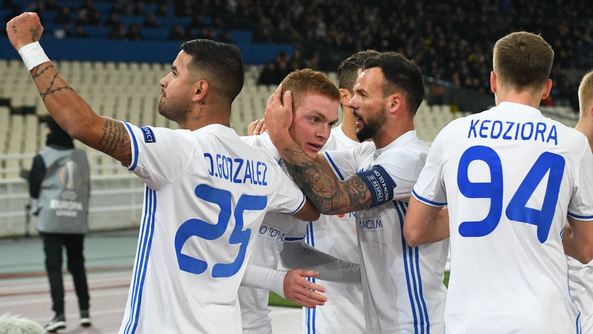 Цыганков и Морозюк (по центру) / ФК Динамо