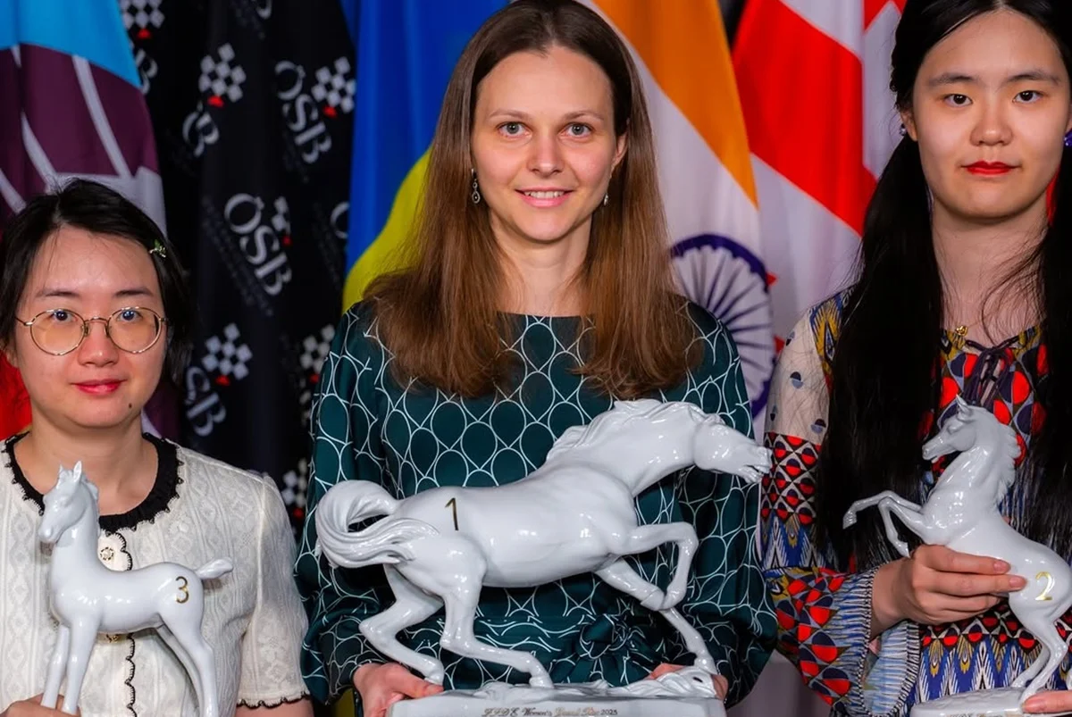 Анна Музичук (у центрі) виграла головний приз етапу Гран-прі ФІДЕ / Instagram