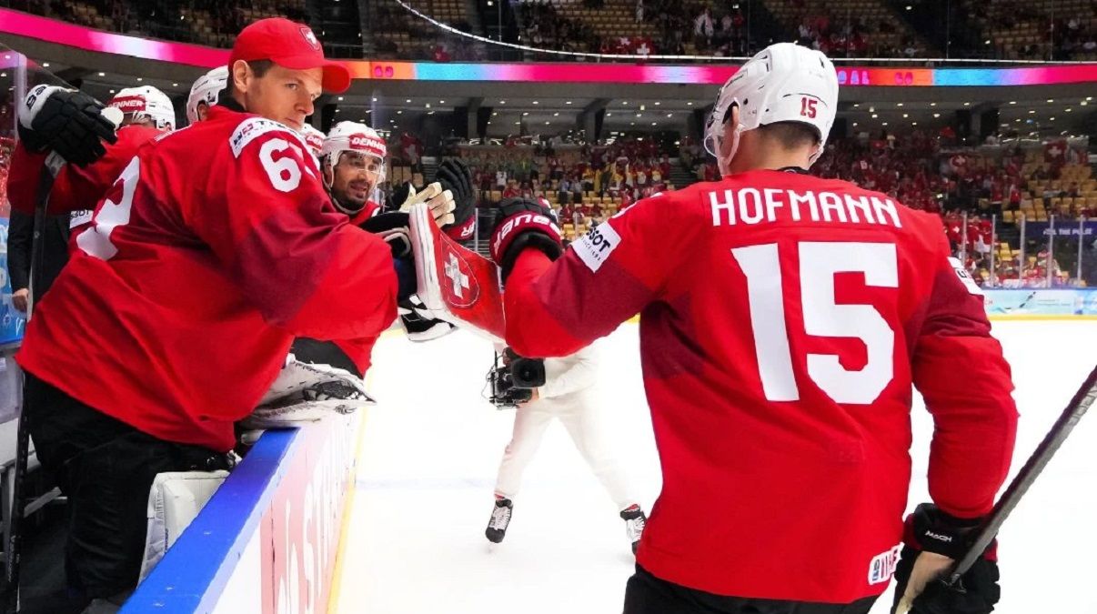 Збірна Швейцарії / IIHF