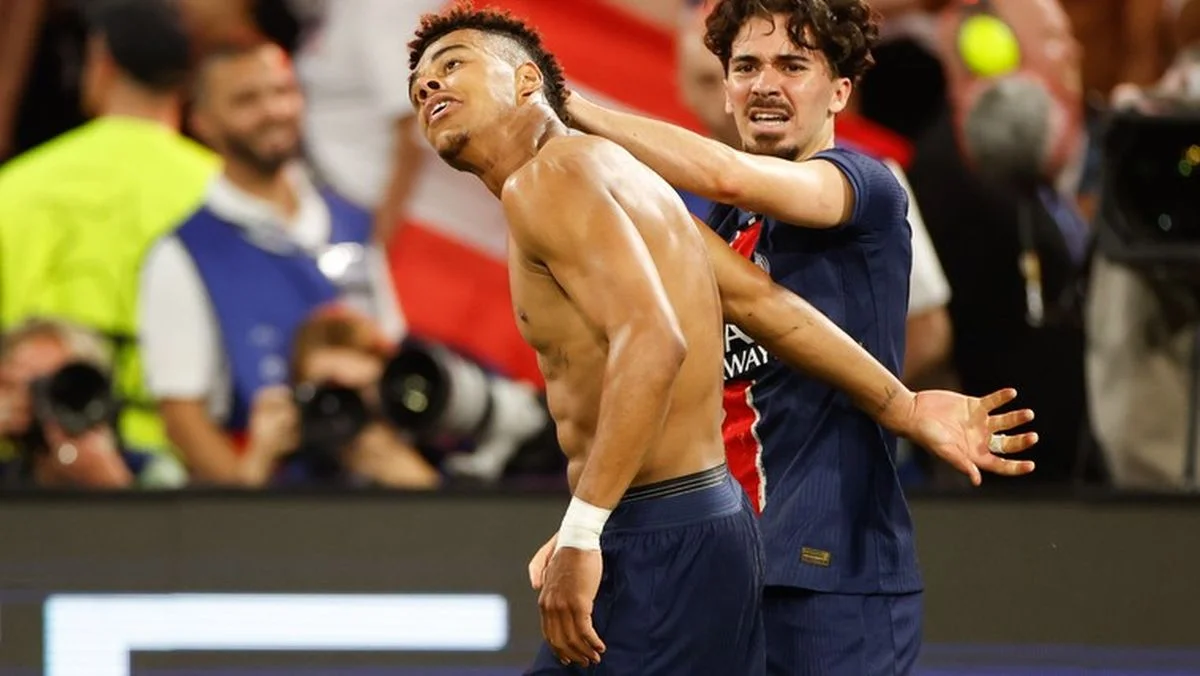 Дуе та Вітінья / Pro Shots