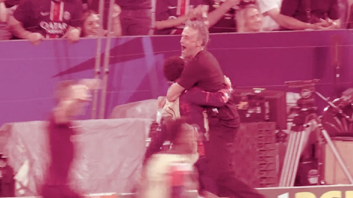 Луїс Енріке у пориві безмежного щастя / Скріншот