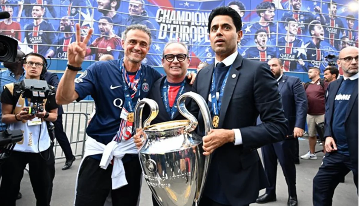 Луис Энрике, Луиш Кампуш и Аль-Хелаифи / фото: S. Mantey/L'Equipe