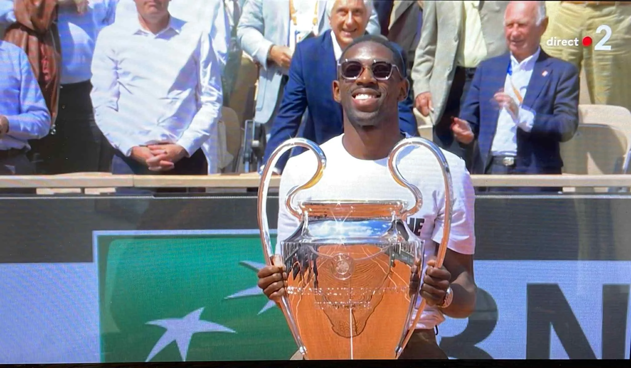 Усман Дембеле / Стоп-кадр из видео