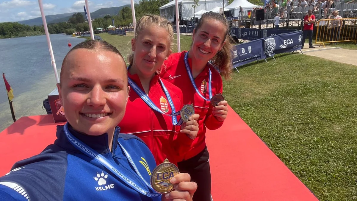 Елена Цыганкова с другими призерами / фото: Минмолодежьспорта