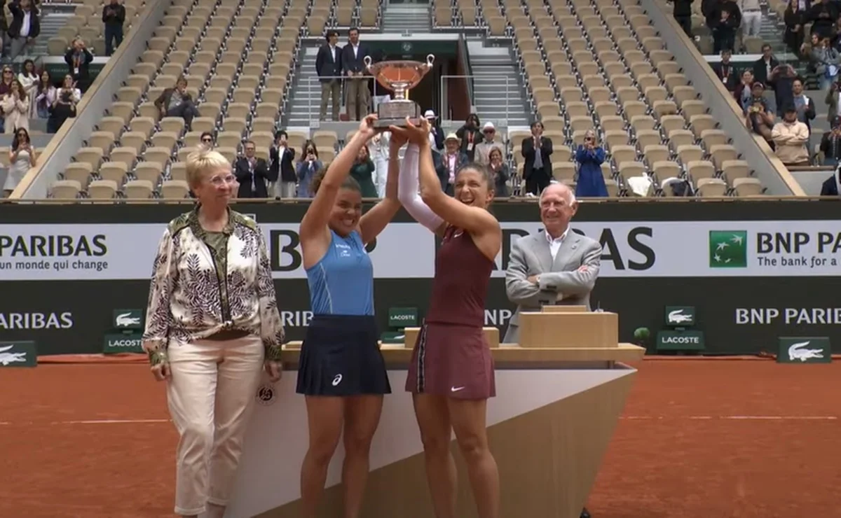 Жасмин Паолини и Сара Эррани / скриншот