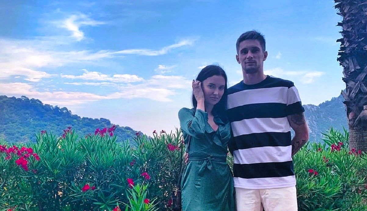 Антон Яшков із дружиною / Instagram