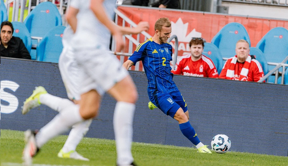 Олександр Мартинюк дебютує за збірну України / Фото УАФ