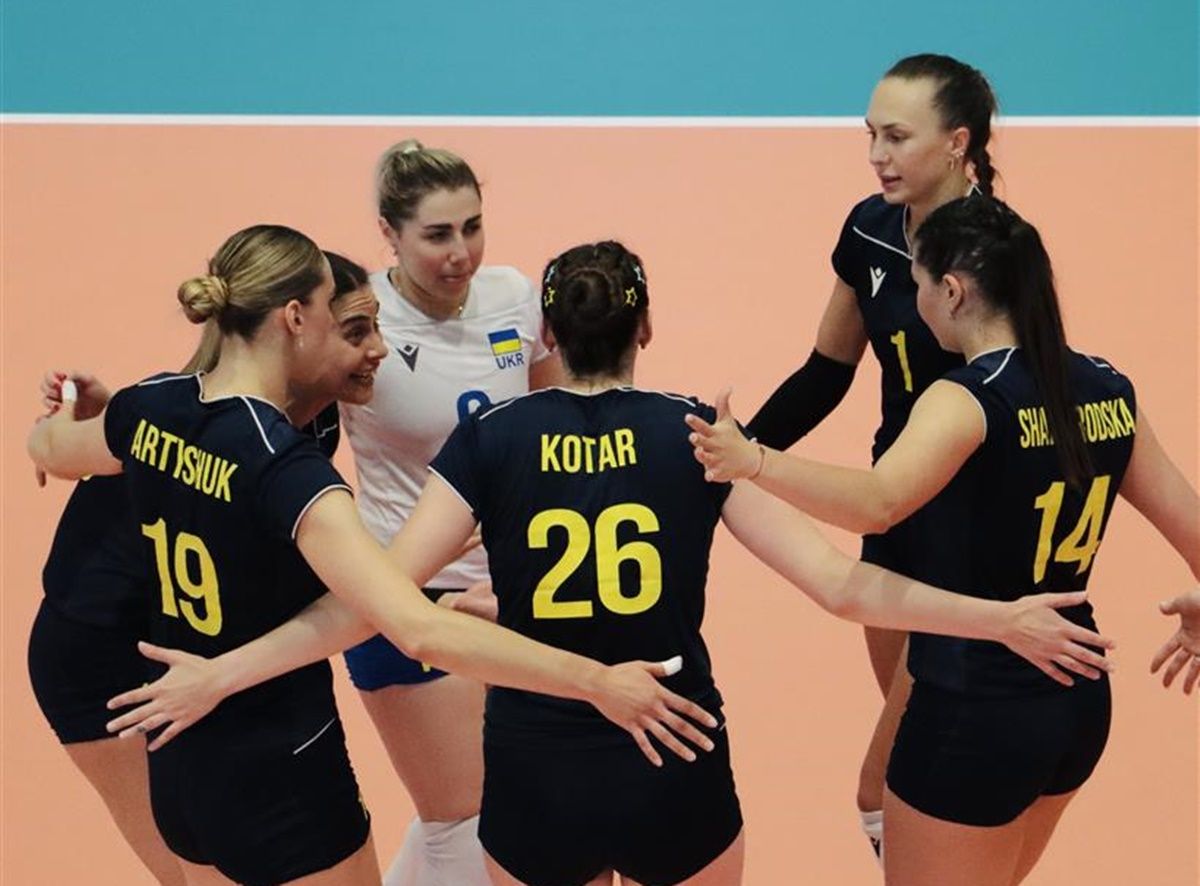 Сборная Украины проиграла команде Швеции / фото: CEV