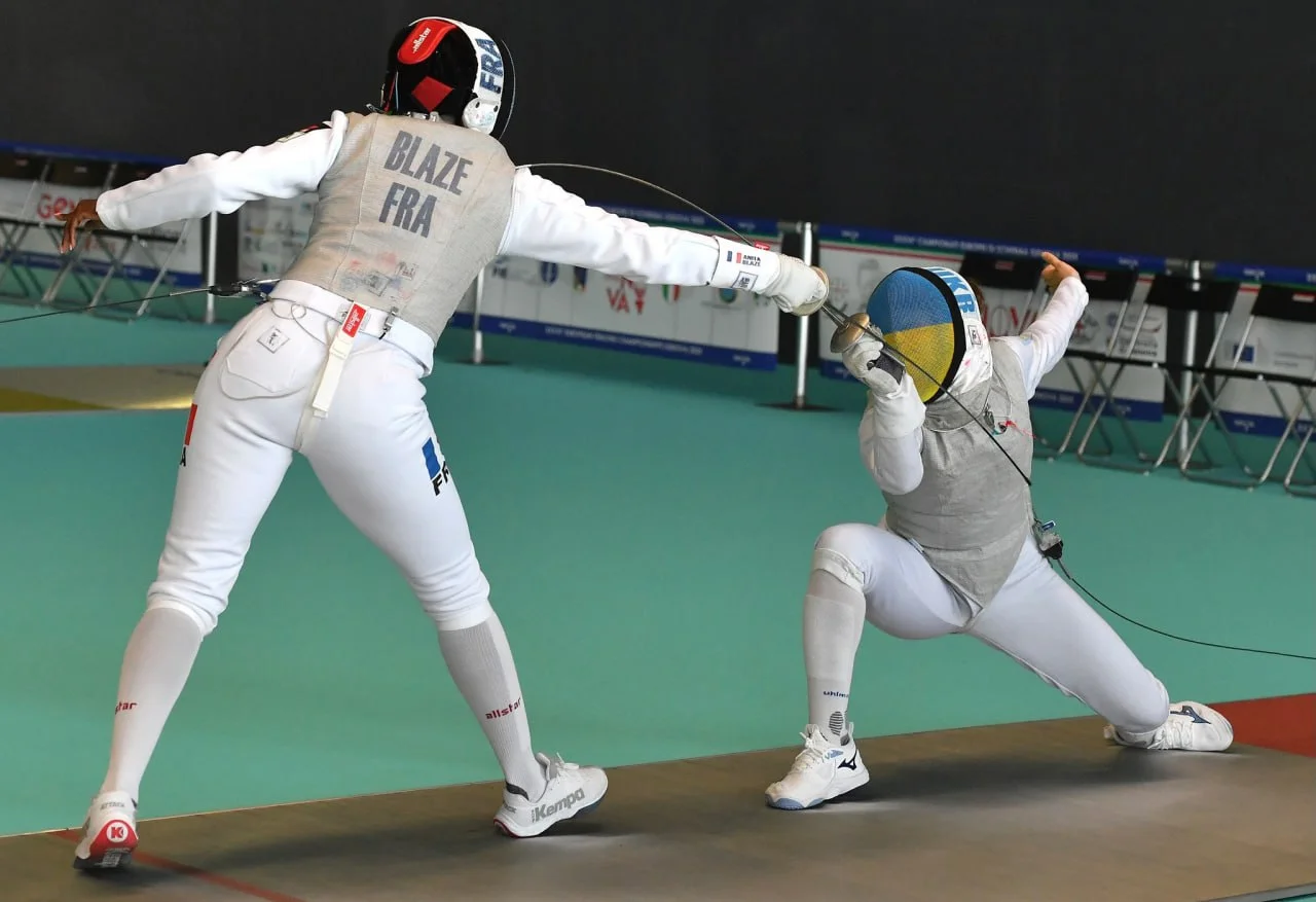 Дарія Миронюк (праворуч) / фото: Федерація фехтування України