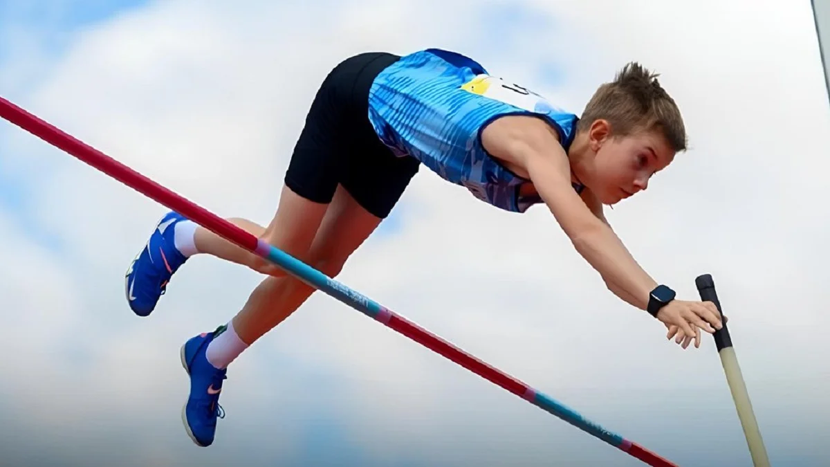 Матвій Строгалєв побив рекорд Армана Дюплантіса / Федерація легкої атлетики України