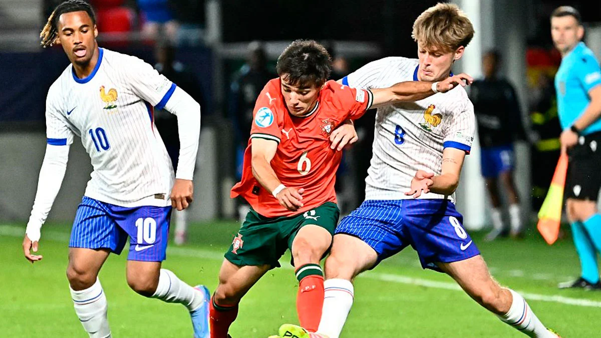 Молодежные сборные Франции и Португалии выиграли группу С на Евро-2025 U-21 / JOE KLAMAR/AFP via Getty Images