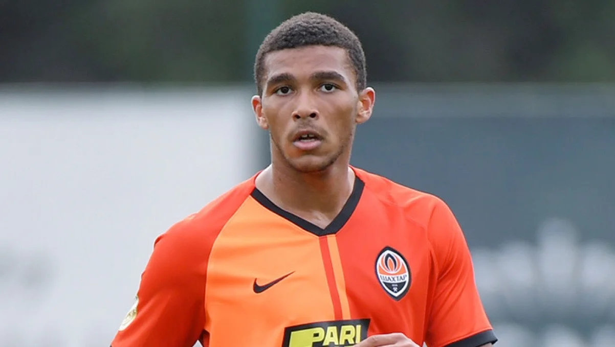 Фото к новости: Мариуполь официально добился наказания для российского клуба, разбив кощунственные аргументы оккупантов в судах