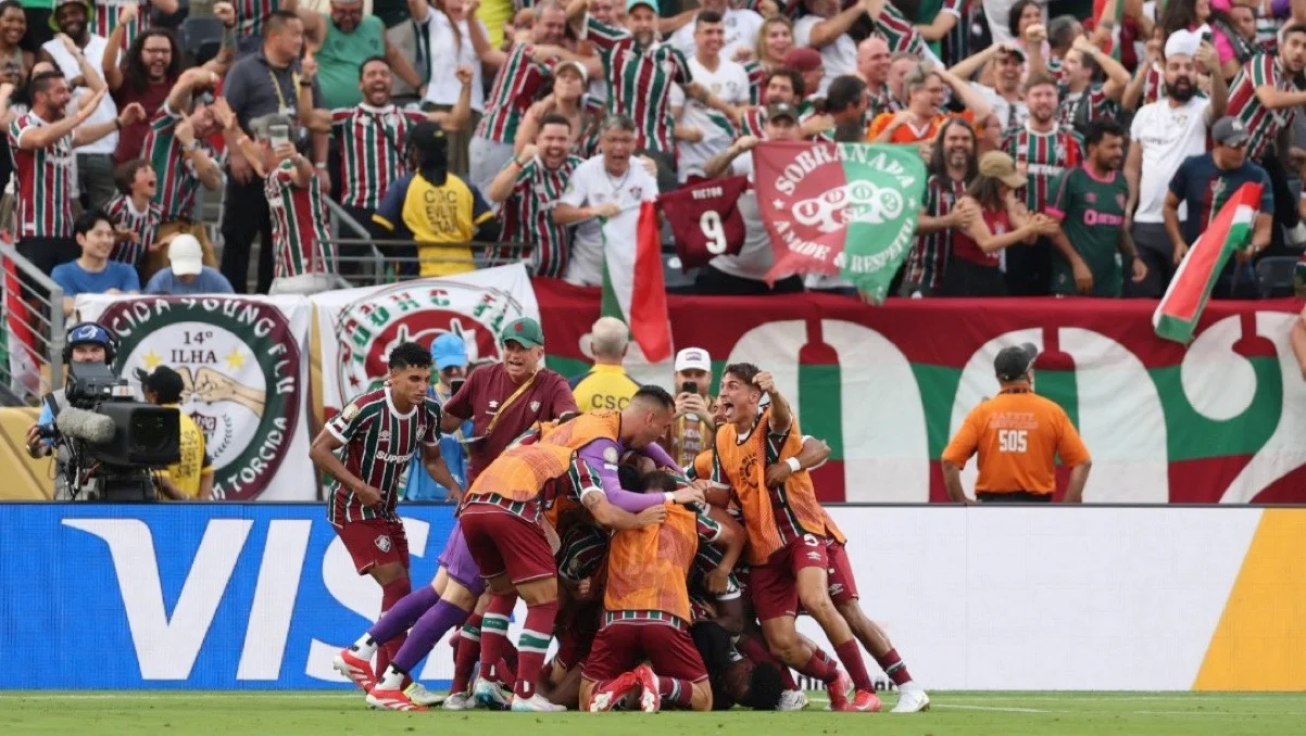 Фото к новости: Флуминенсе зрелищно победил и потеснил Боруссию Д, Ривер Плейт обошел Интер несмотря на нули: Клубный ЧМ