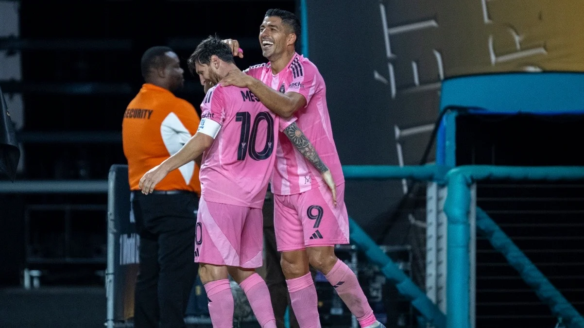 Месси и Суарес / Photo by Sebastian Frej/Getty Images