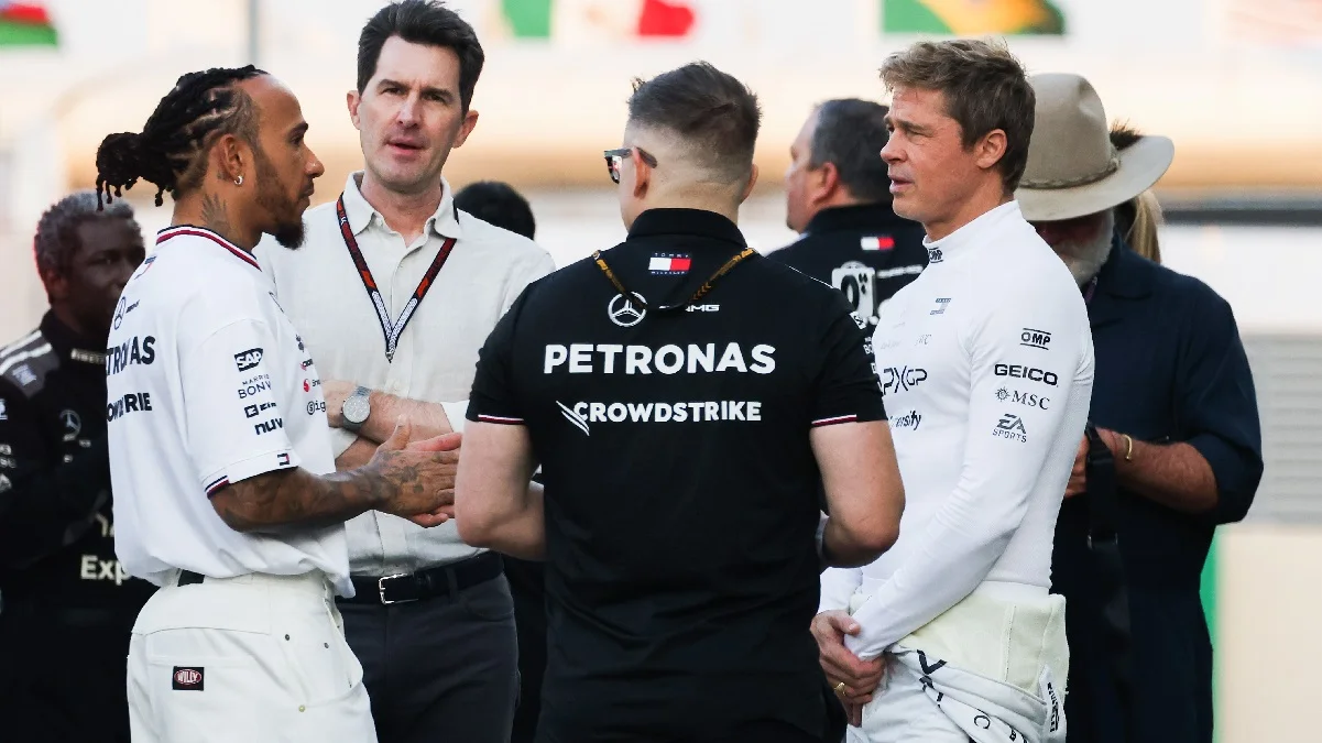 Льюис Хэмилтон и Брэд Питт / Photo by Beata Zawrzel/NurPhoto via Getty Images