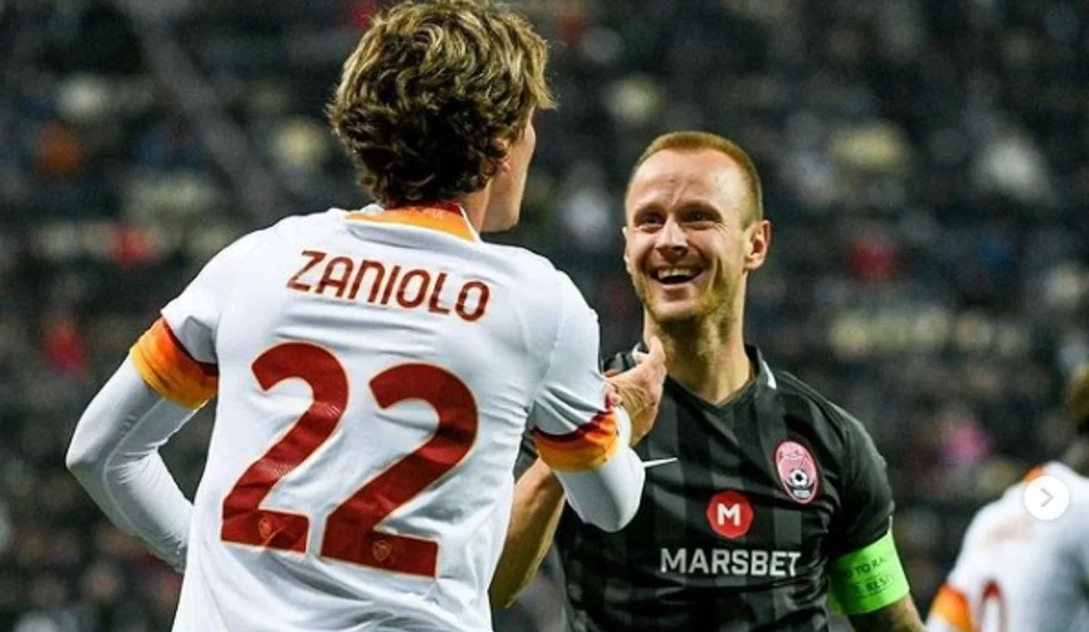 Дмитрий Хомченовский (справа) / ФК Заря