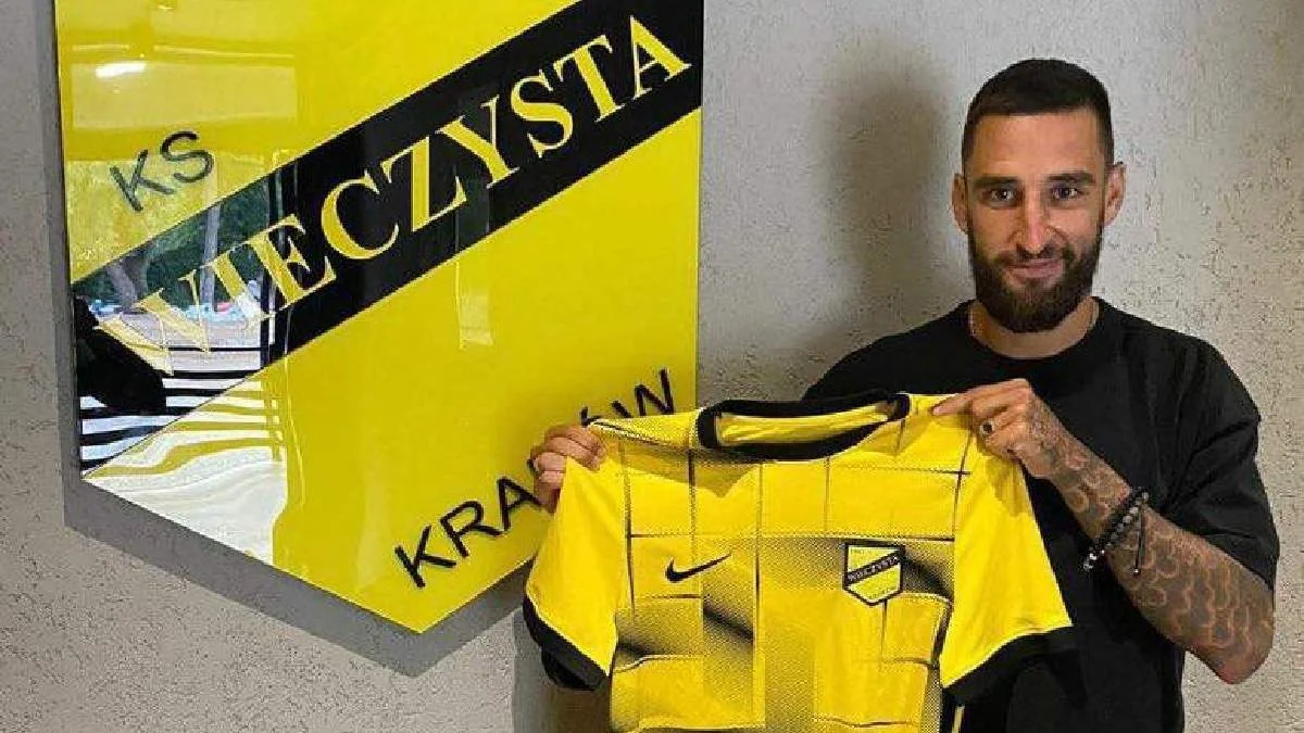 Денис Фаворов / ФК Вєчиста