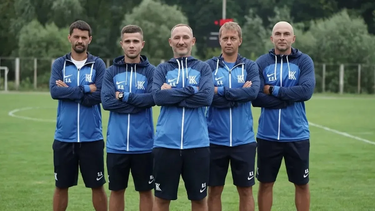 Дмитро Козаченко в штабі Колоса-2 (крайній справа) / фото: ФК Колос