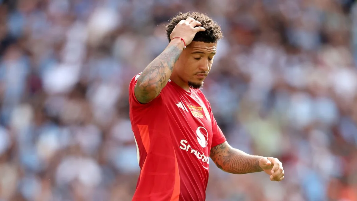 Джейдон Санчо / Фото Neal Simpson/Sportsphoto/Allstar via Getty Images