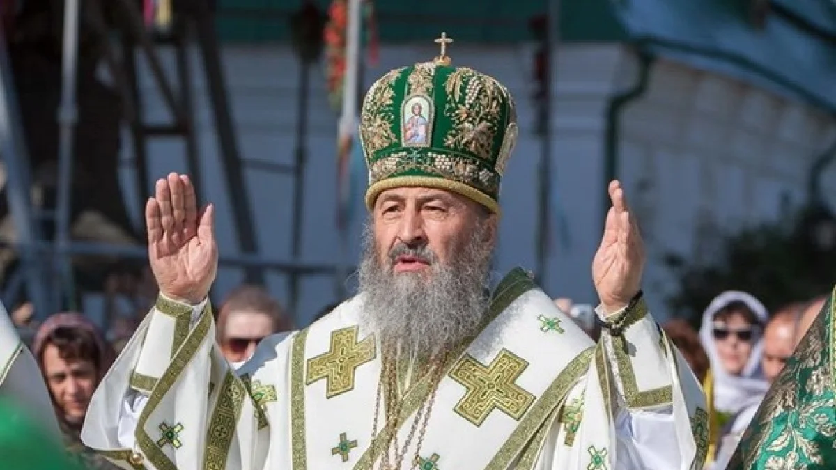 Фото к новости: Ломаченко отреагировал на лишение гражданства Украины митрополита Онуфрия – Стерненко не обошел вниманием