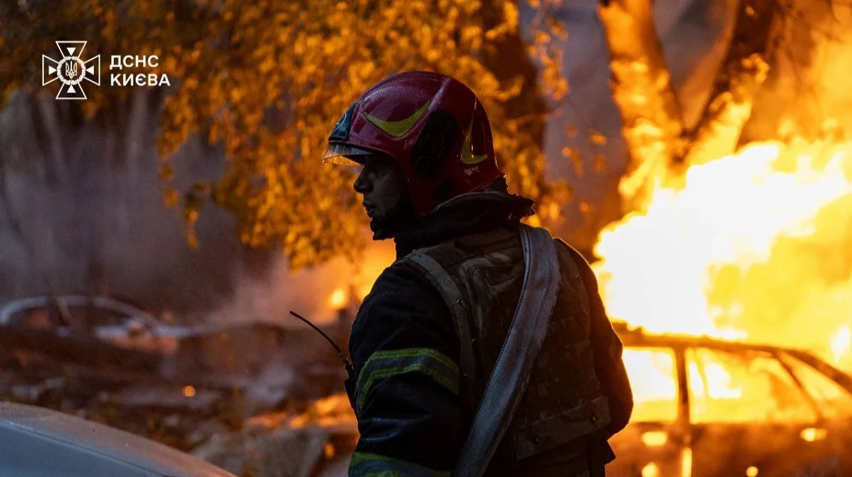 Обстріл Києва 4 липня / фото: ДСНС