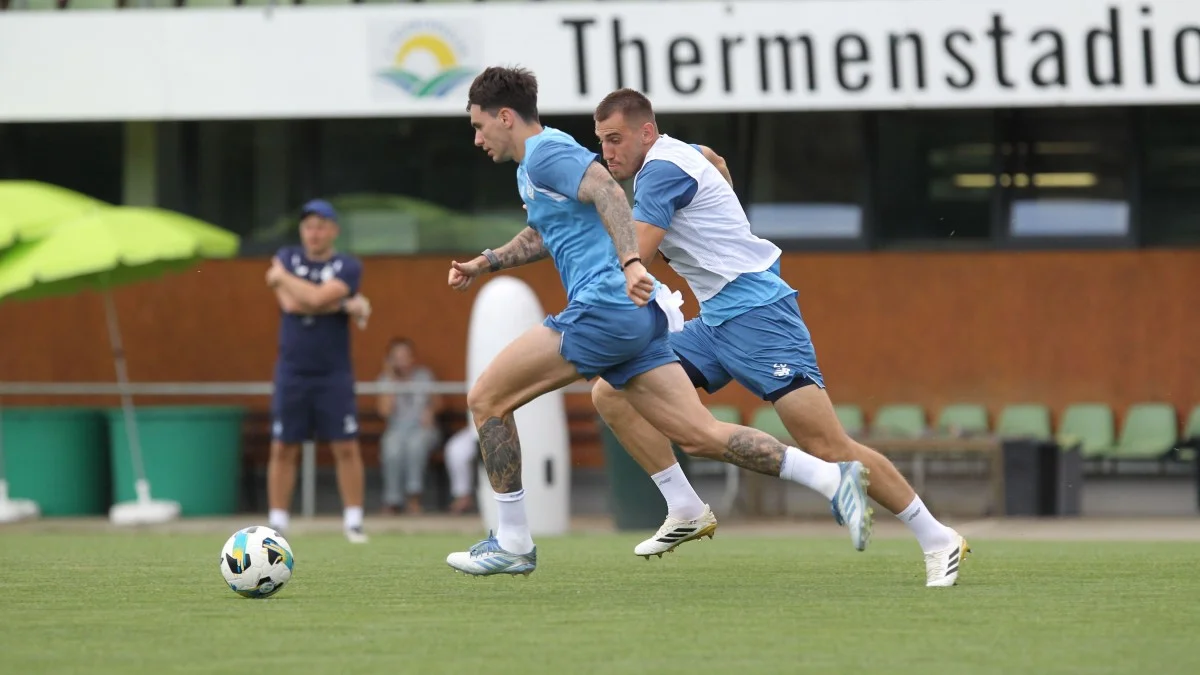 Гравці Динамо на зборах / фото: ФК Динамо Київ