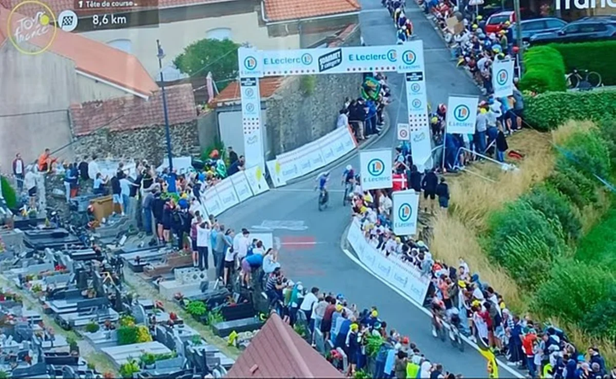 "Ганебне" місце на Тур де Франс-2025 / скріншот