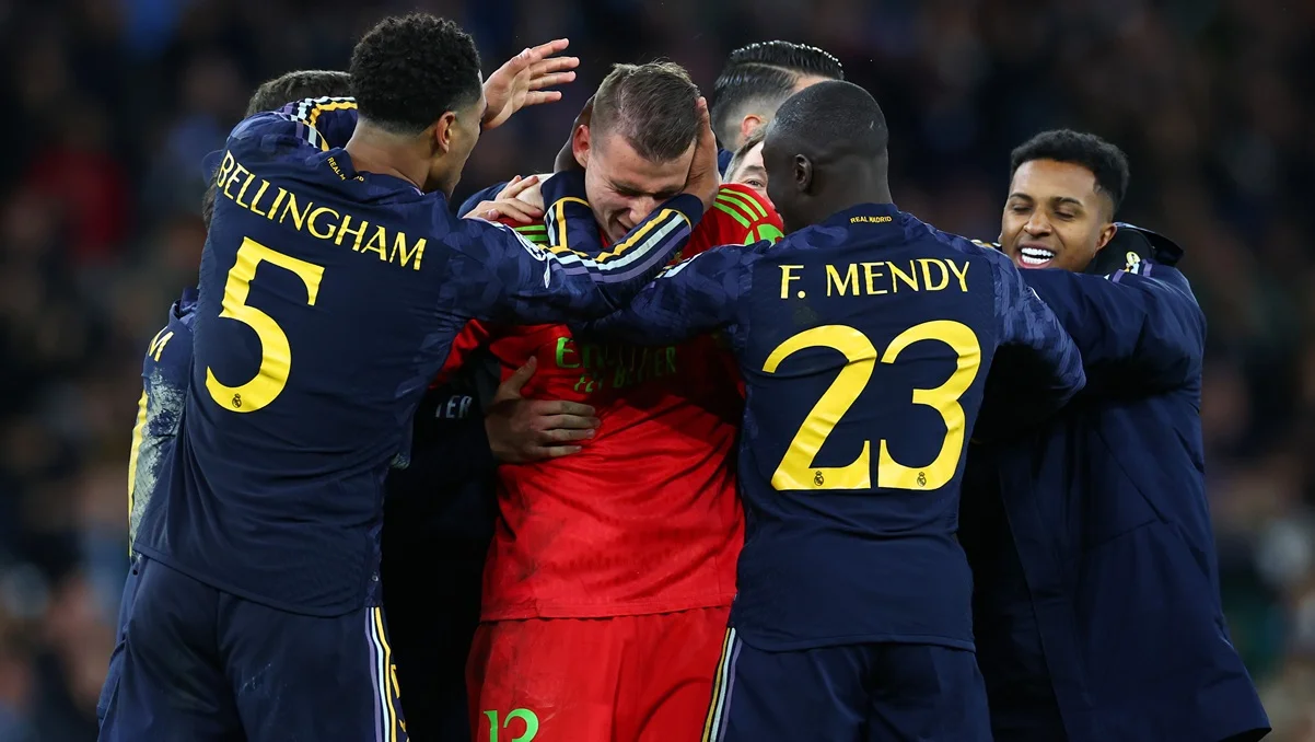 Андрей Лунин с одноклубниками / фото: Getty images