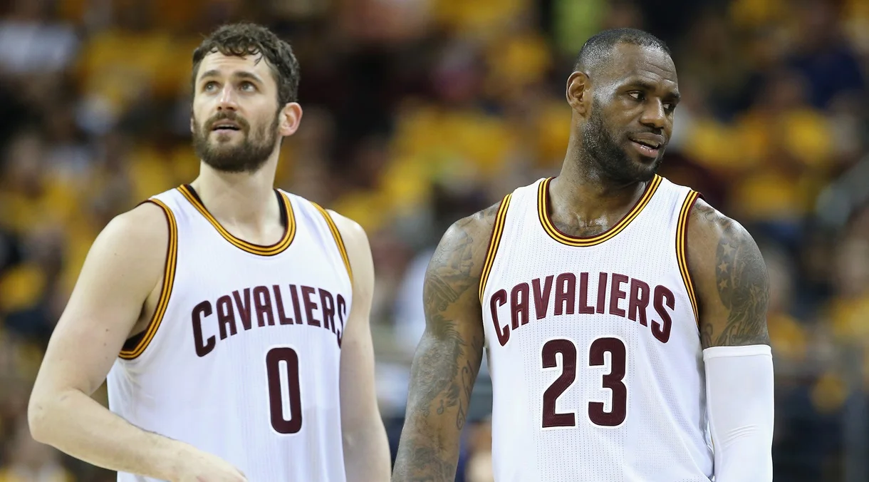 Лав и Леброн / Photo by Andy Lyons / Getty Images