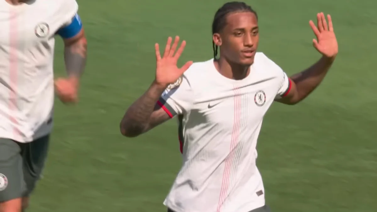 Фото к новости: Дебютный дубль Жоау Педро за Челси в видеообзоре матча против Флуминенсе