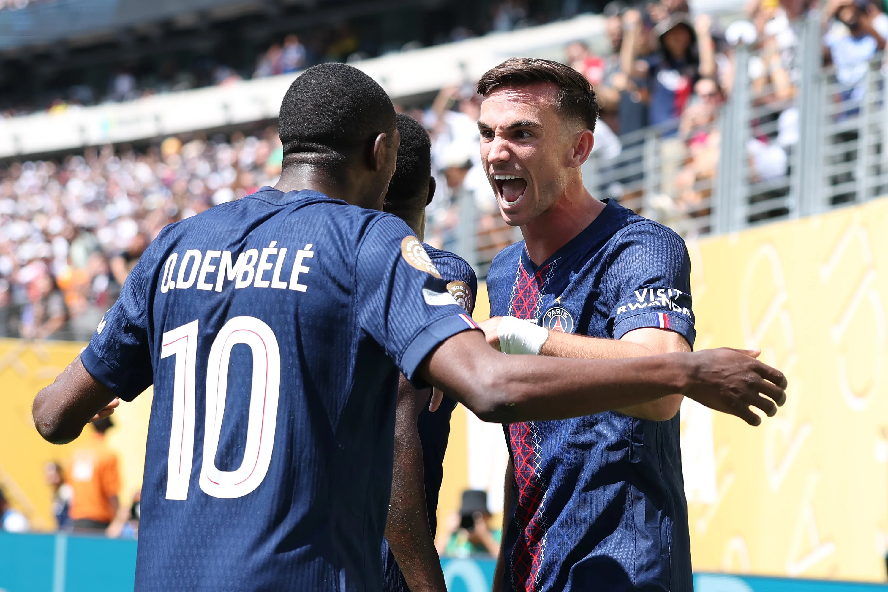 Фото к новости: ПСЖ вышел в финал Клубного ЧМ-2025, устроив скоростной разгром Реала – Дембеле оформил гол+пас