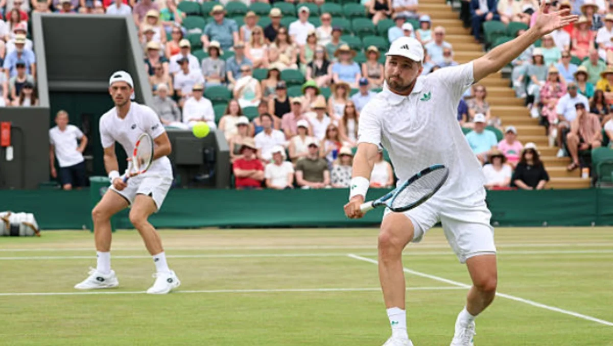 Джулиан Кэш и Ллойд Гласспул / Dan Istitene via Getty Images