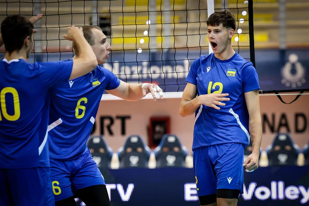 Украина U-22 уверенно переиграла команду Англии U-22 / CEV