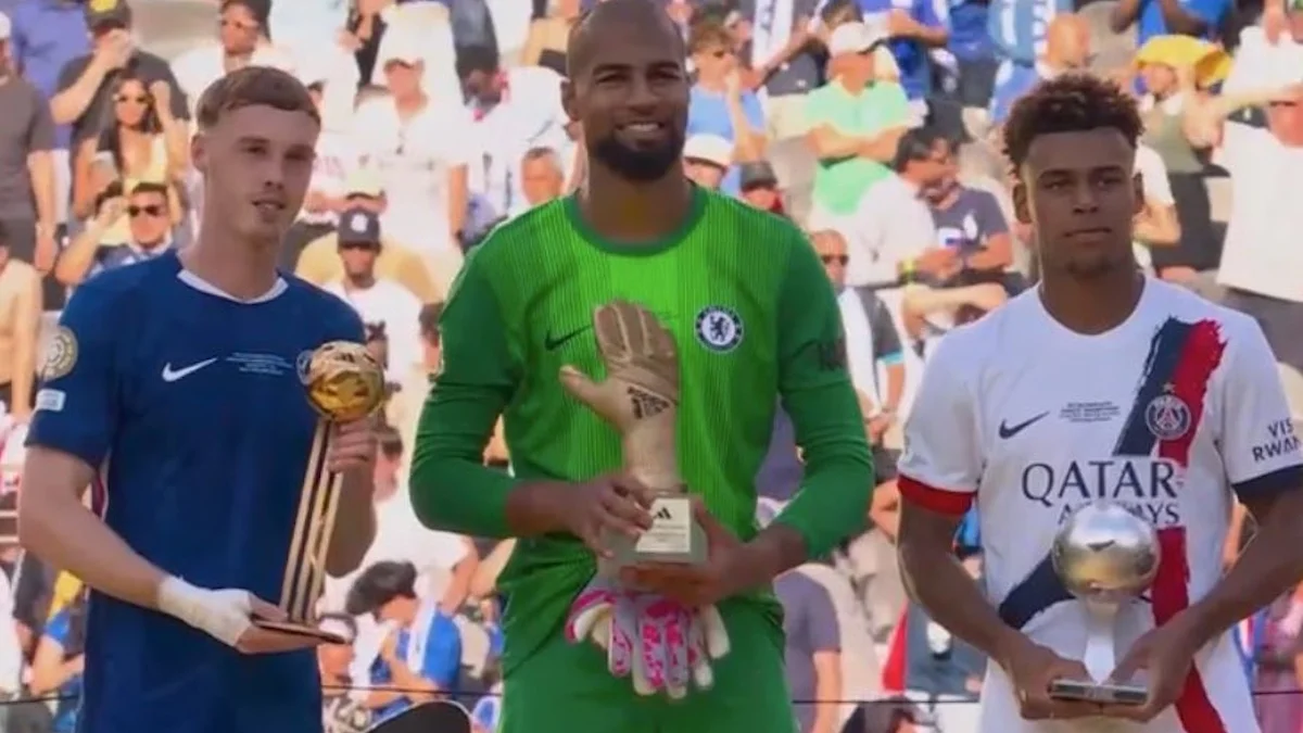 Палмер, Санчес та Дуе з нагородами / Скріншот