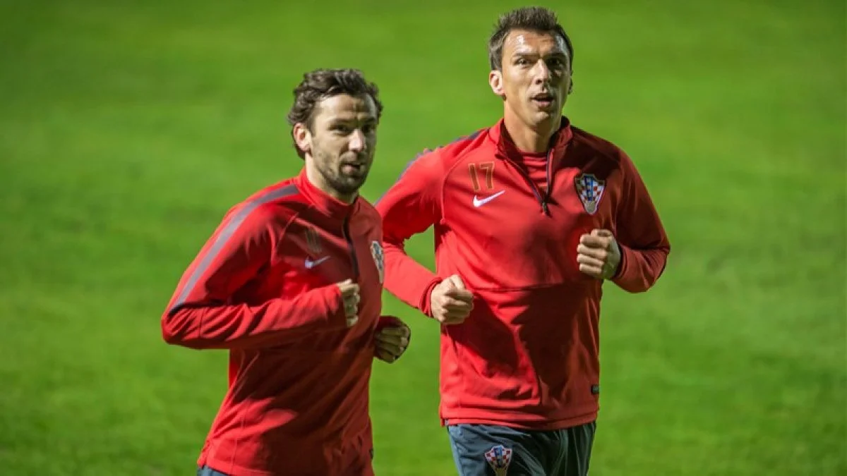 Даріо Срна та Маріо Манджукіч / фото: Drago Sopta/HNS