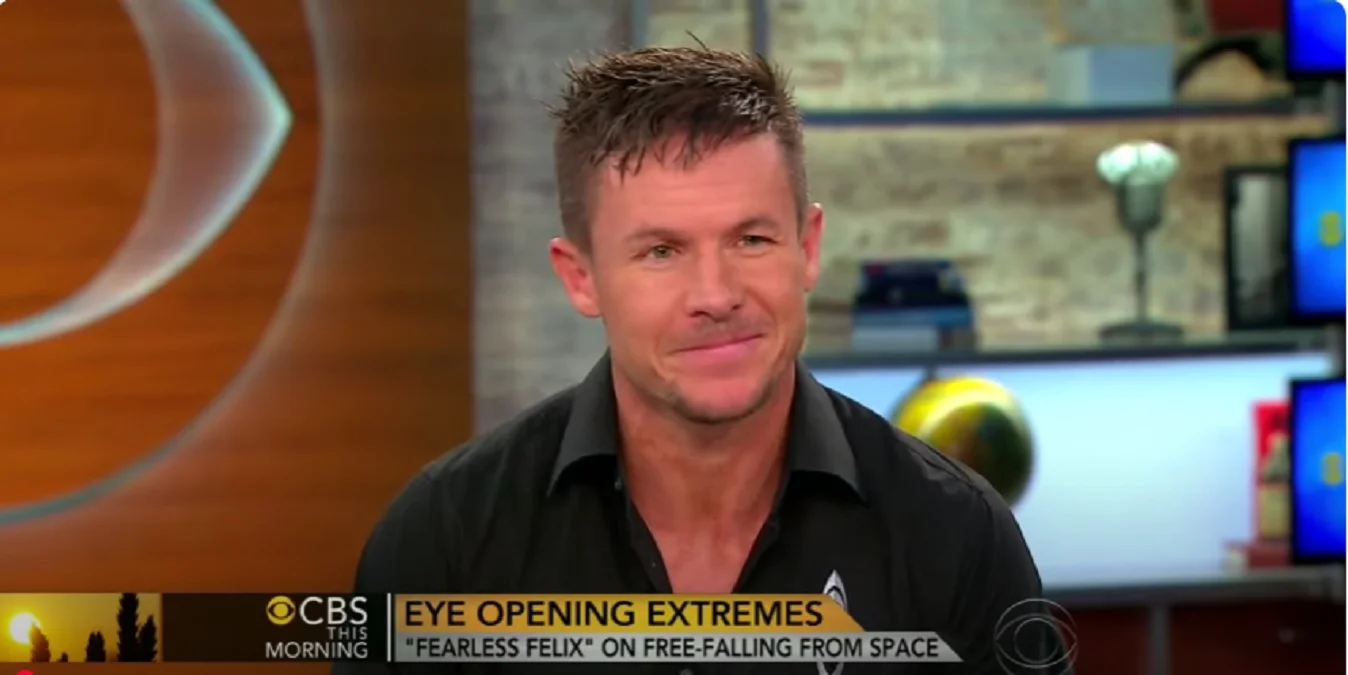 Фелікс Баумгартнер / Скріншот