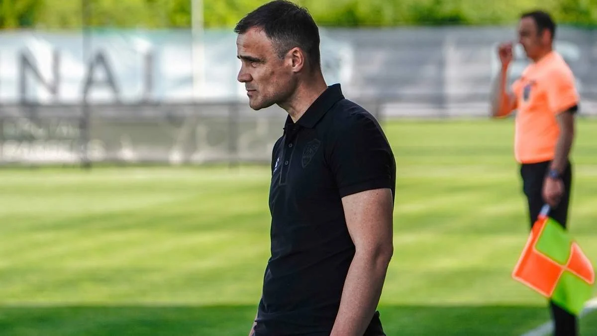 Фото к новости: "На Любеновича подадим иск –пусть отвечает за слова": агент ответил на обвинения в угрозах сербскому тренеру