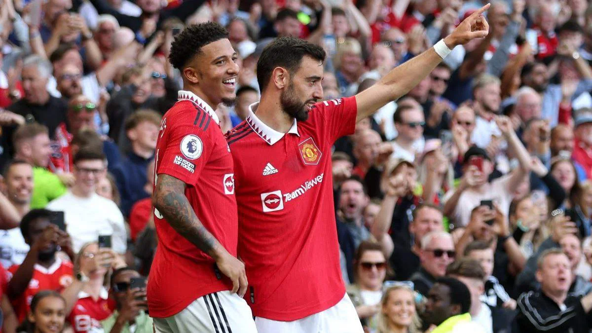 Джейдон Санчо та Бруну Фернандеш / фото: Nathan Stirk/Getty Images