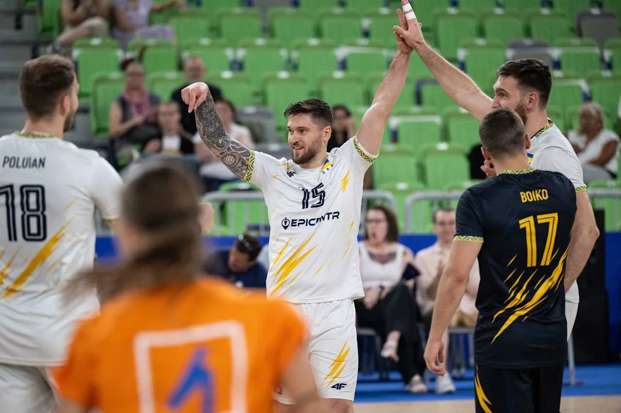 Виталий Щитков (№ 15) / FIVB