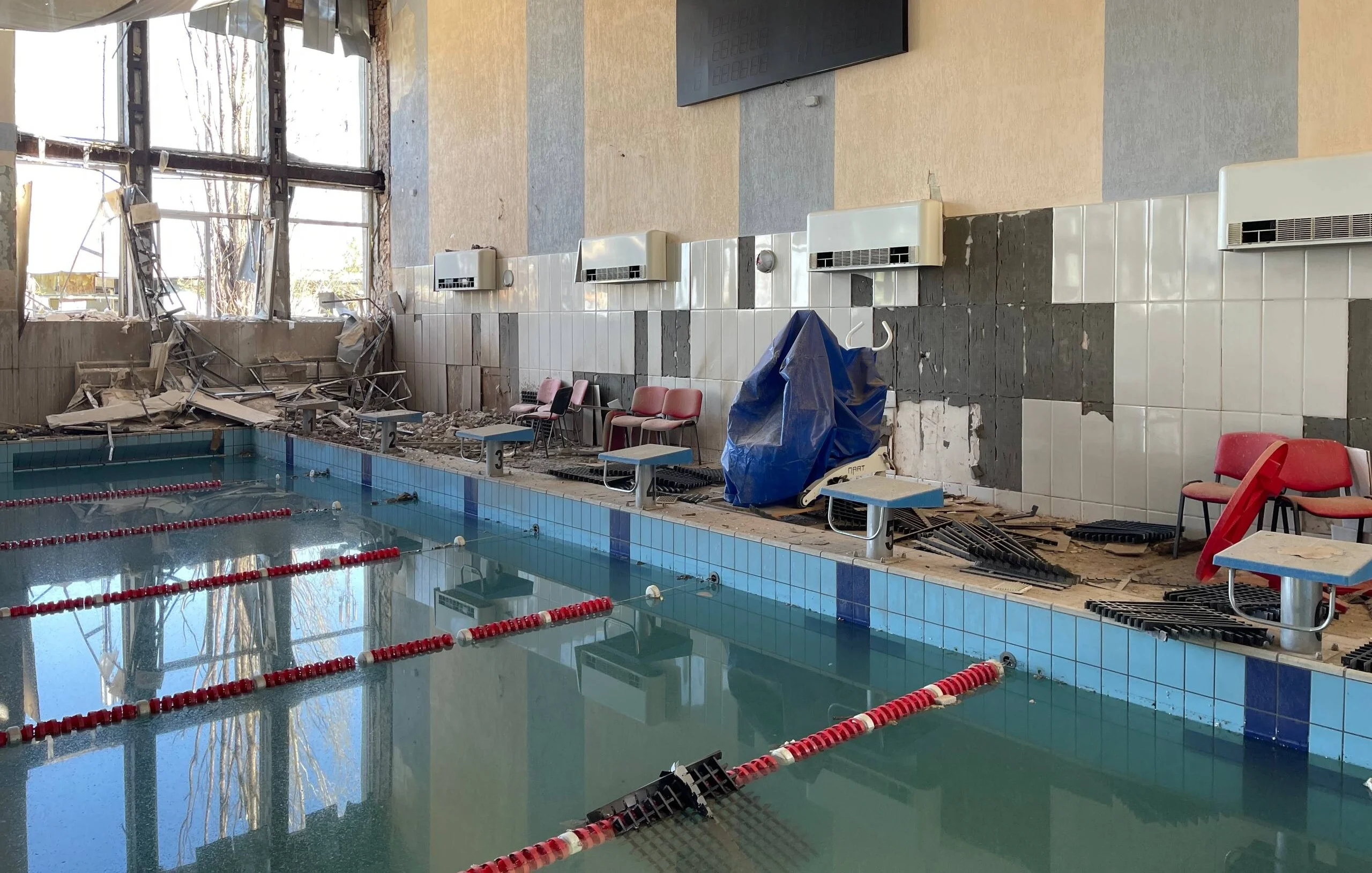 ДЮСШ имеет сильные разрушения / ТРК Рудана