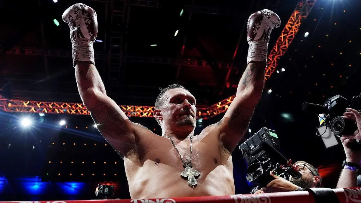 Александр Усик / Фото Bradley Collyer/PA Images via Getty Images