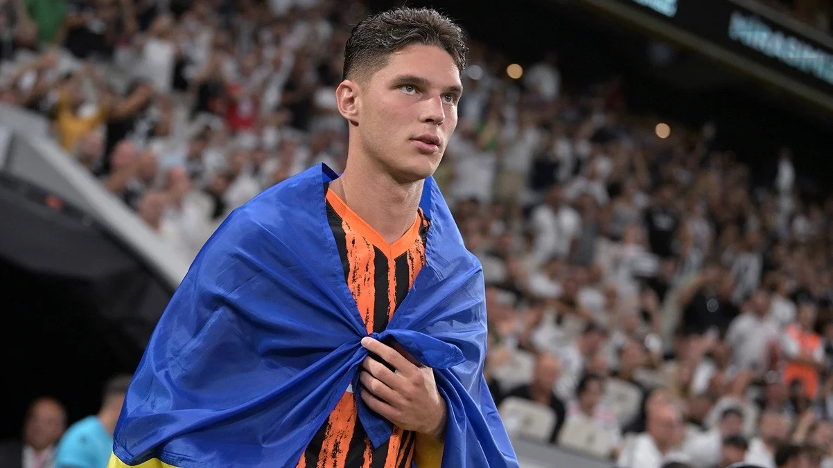 Фото к новости: "Донт пуш зе хорсес": Судаков ответил одному из лидеров Бешикташа легендарной фразой Усика