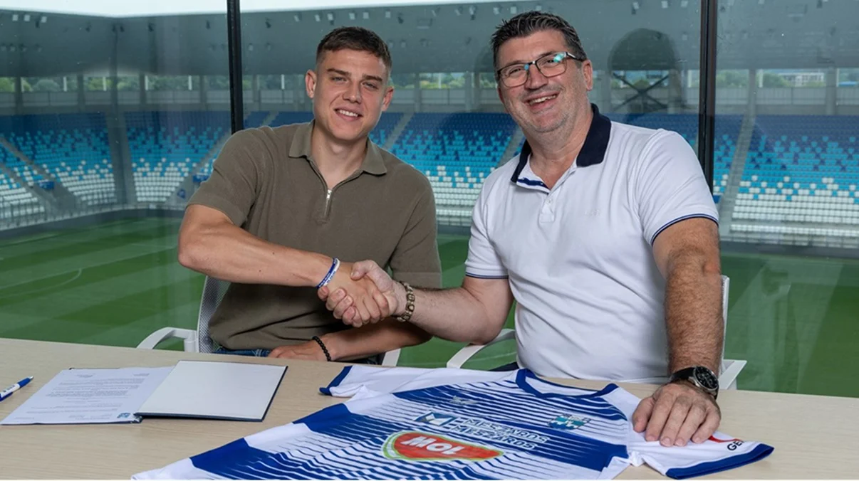 Фото к новости: Экс-хавбек Динамо официально нашел новую команду в Европе – предыдущий клуб имеет задолженность перед украинцем