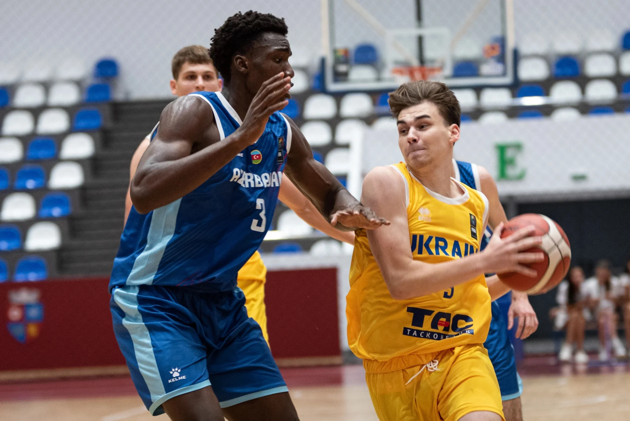Юнацька збірна України U-18 переграла команду Азербайджана / FIBA