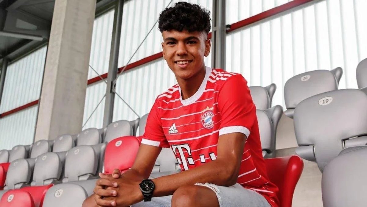 Адам Азну / EFE