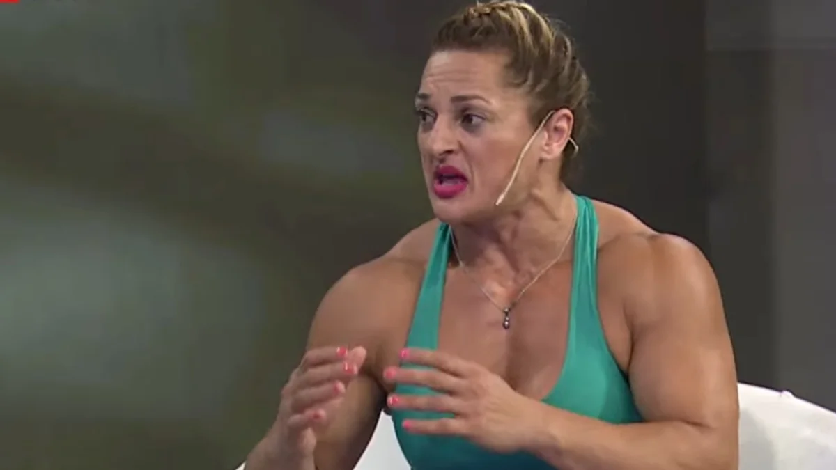 Алехандра Оліверас / Скріншот