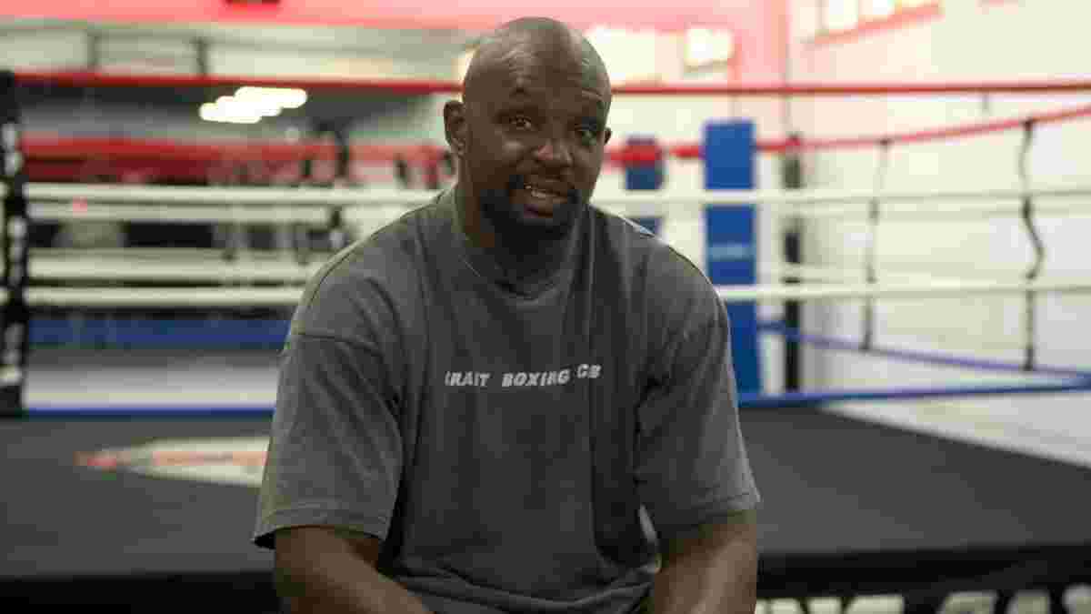 Ересек әйел жігітті жұлқылайды