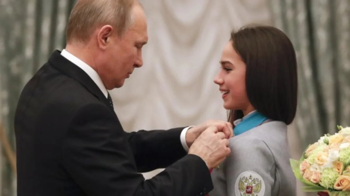 Путин и Загитова / фото из болотных источников