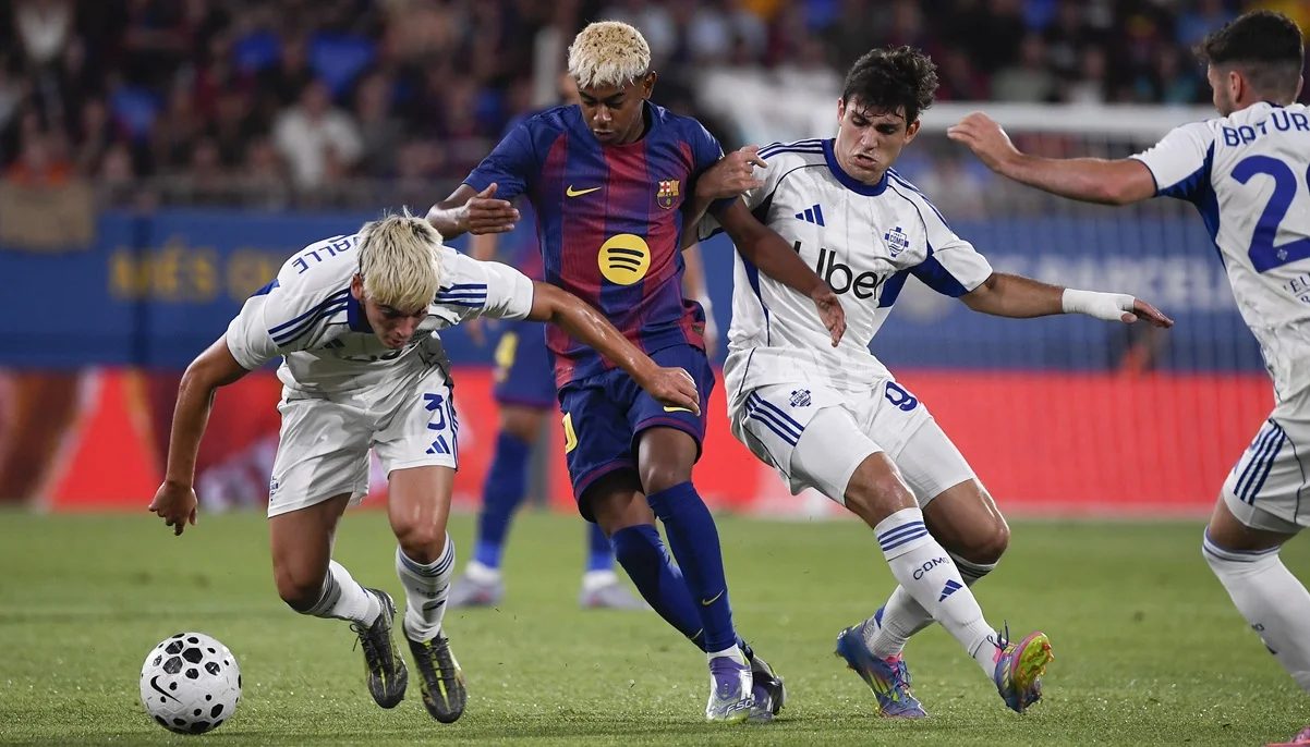 Барселона – Комо – звіт матчу 10 08 2025 / фото: Adria Puig/Anadolu via Getty Images