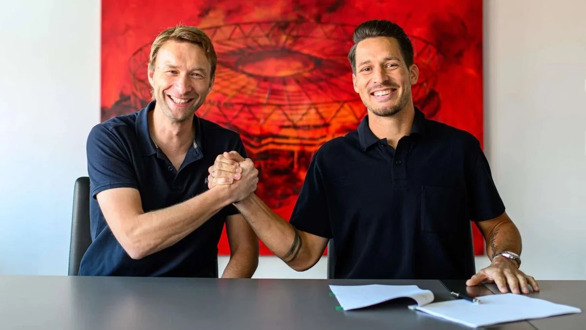 Янис Бласвих / Байер